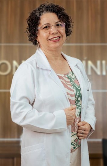 Dra. Maria Aparecida dos Santos Pires Clínica Médica - Hematologia e Hemoterapia